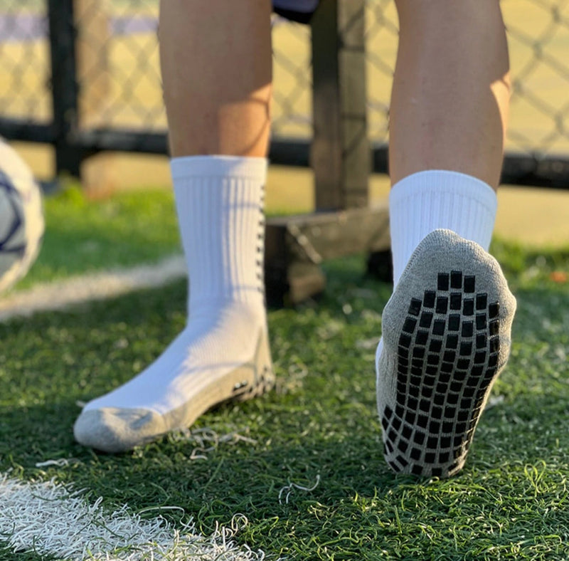 Meias Futebol
Antiderrapante Cano
Baixo - Branca com
detalhes no preto e cinza