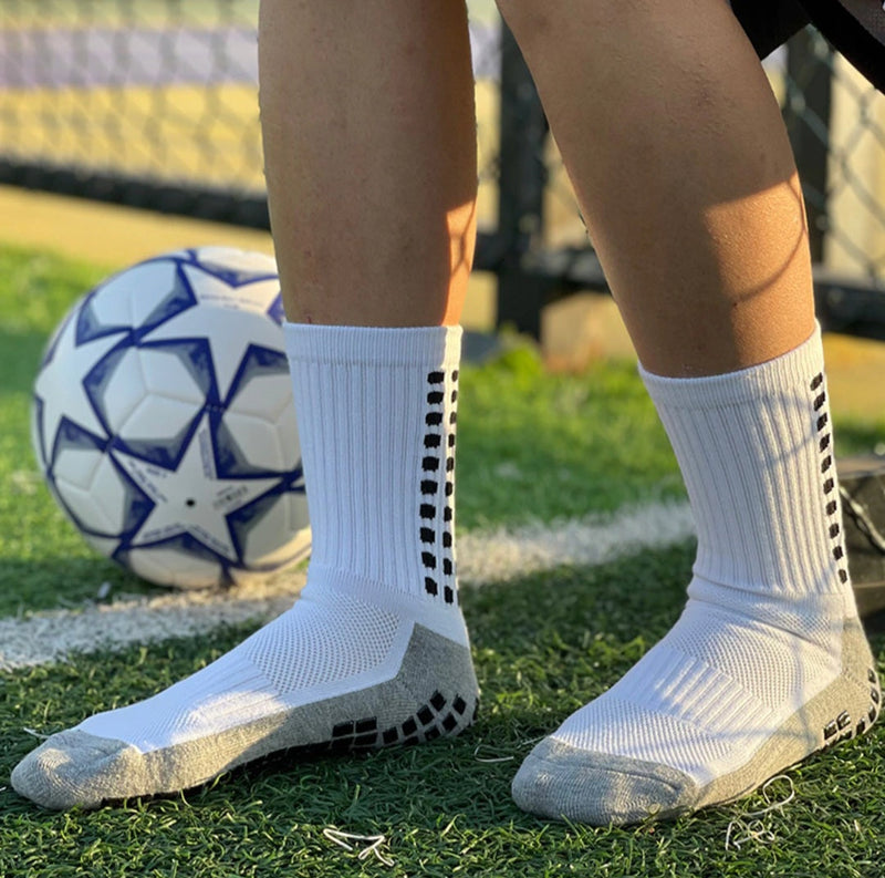 Meias Futebol
Antiderrapante Cano
Baixo - Branca com
detalhes no preto e cinza